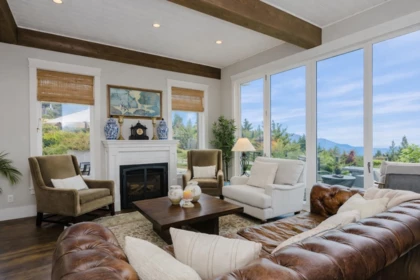 Basement Recreation Room Photo of 791 Courtney Road, Gibsons, BC