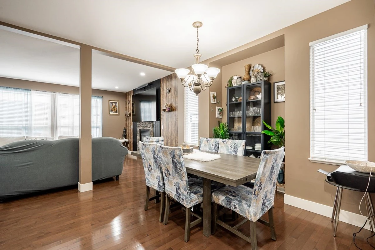 Family Room Photo of 14548 60 Avenue, Surrey, BC