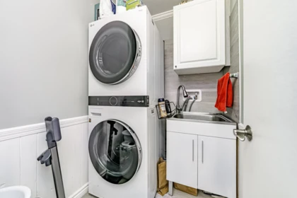 Guest Bathroom Photo of 164 1386 Lincoln Drive, Port Coquitlam, BC