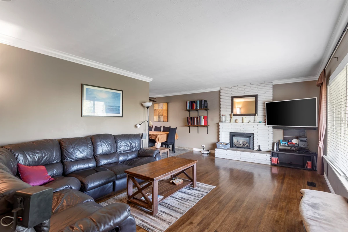 Dining Area Photo of 1419 Austin Avenue, Coquitlam, BC