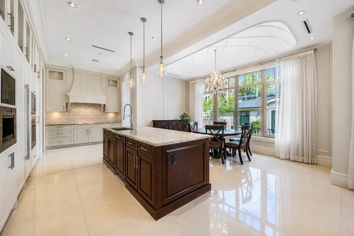 Dining Area Photo of 1379 W 46th Avenue, Vancouver, BC
