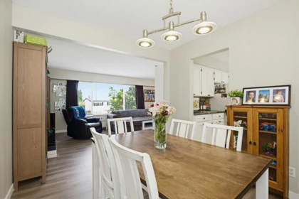 Breakfast Nook Photo of 8541 Mcewen Terrace, Mission, BC