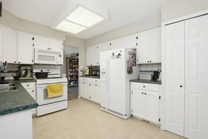Primary Bathroom Photo of 8541 Mcewen Terrace, Mission, BC