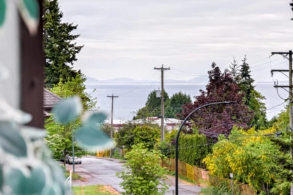 Hot Tub / Spa Photo of 311 1520 Vidal Street, White Rock, BC