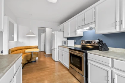 Laundry Room Photo of 311 1520 Vidal Street, White Rock, BC
