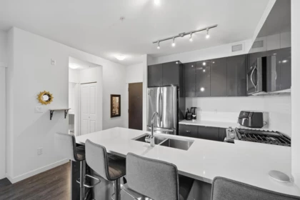 Primary Bathroom Photo of 304 15137 33 Avenue, Surrey, BC