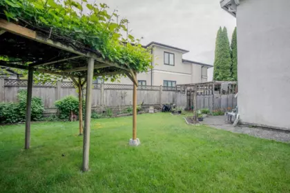 8520 Rosedene Court, Richmond, BC, Richmond — Half Duplex for sale