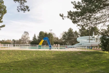 Hot Tub / Spa Photo of 8520 Rosedene Court, Richmond, BC