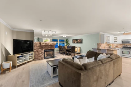 Kitchen Photo of 404 15220 Guildford Drive, Surrey, BC
