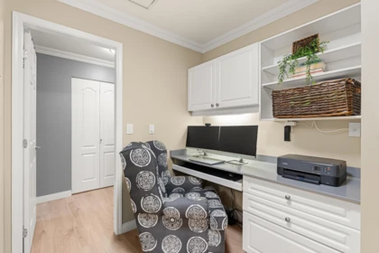 Mudroom Photo of 404 15220 Guildford Drive, Surrey, BC