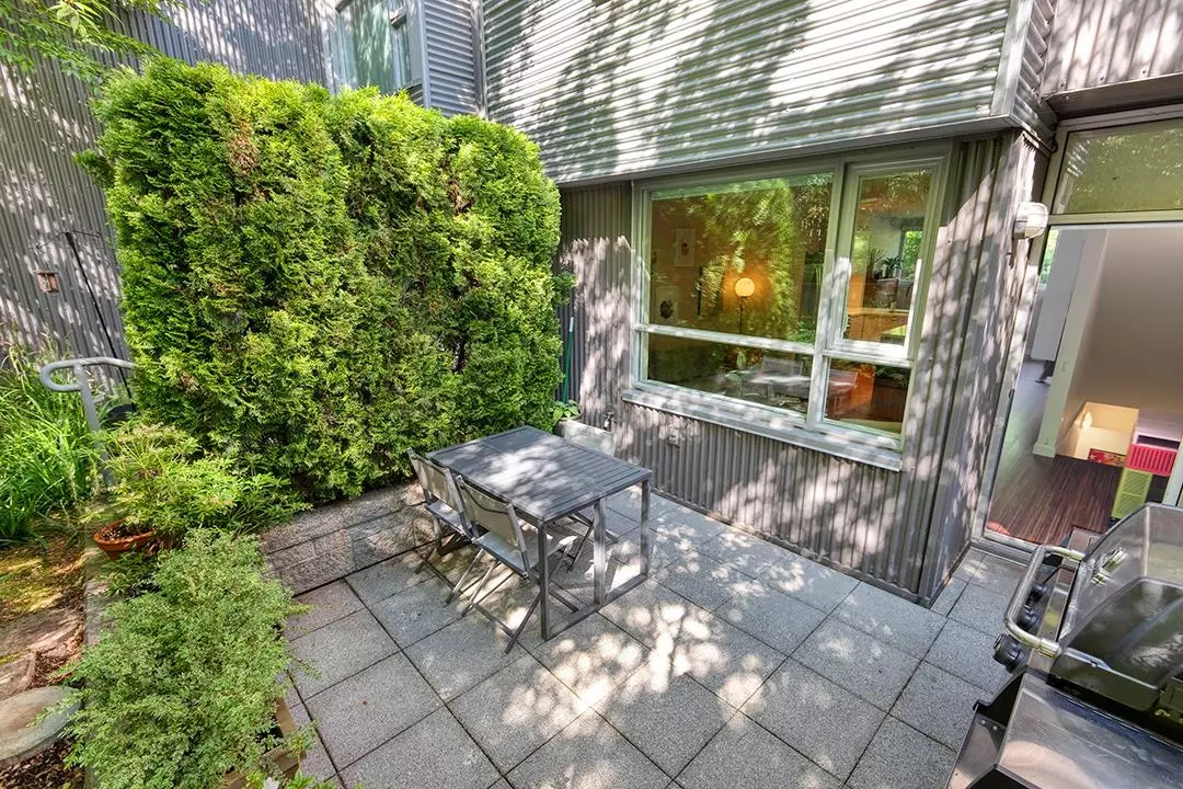 Family Room Photo of 2711 Prince Edward Street, Vancouver, BC