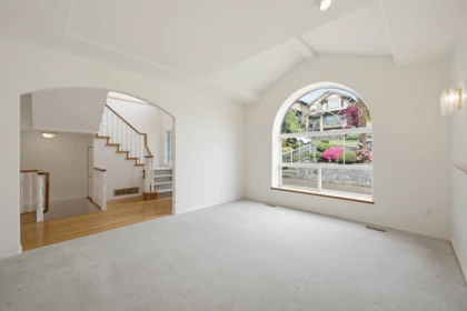 Breakfast Nook Photo of 41 N Hythe Avenue, Burnaby, BC