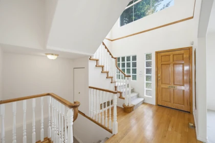 Hallway Photo of 41 N Hythe Avenue, Burnaby, BC