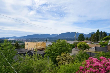 Hot Tub / Spa Photo of 41 N Hythe Avenue, Burnaby, BC