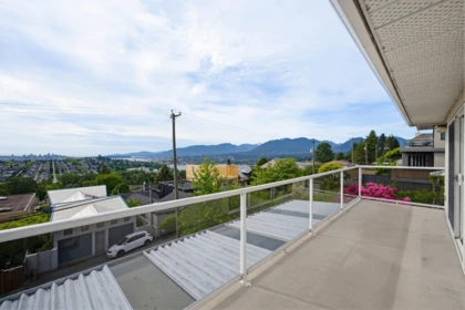 Swimming Pool Photo of 41 N Hythe Avenue, Burnaby, BC