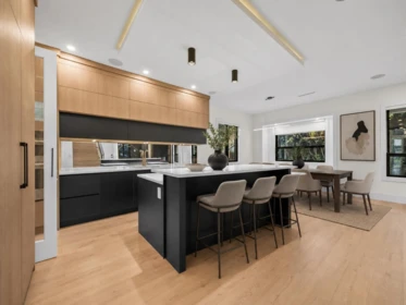 Kitchen Photo of 6079 44a Avenue, Ladner, BC