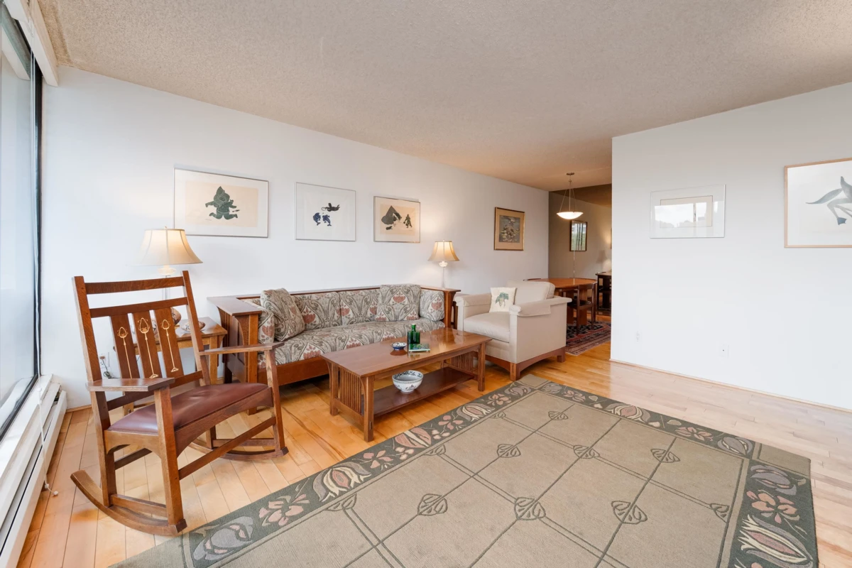 Dining Area Photo of 602 1816 Haro Street, Vancouver, BC