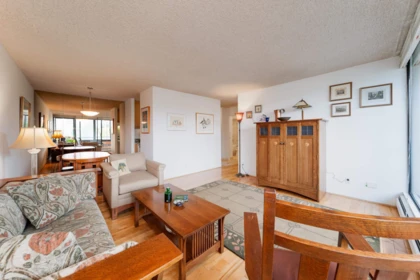 Kitchen Photo of 602 1816 Haro Street, Vancouver, BC