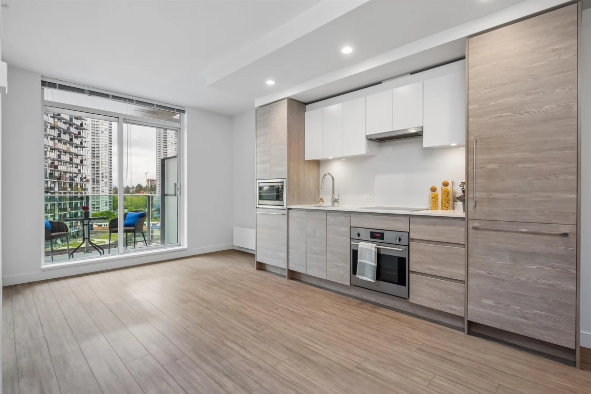 Family Room Photo of 807 13655 Fraser Highway, Surrey, BC