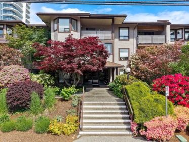 105 1460 Martin Street, White Rock, BC, White Rock — Apartment/Condo for sale