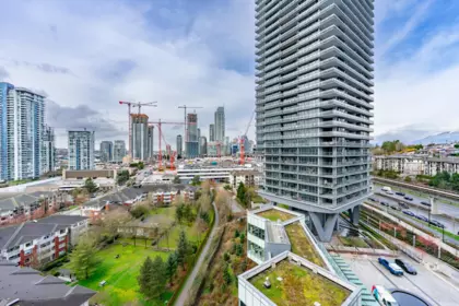 Garden / Landscaping Photo of 802 4730 Lougheed Highway, Burnaby, BC