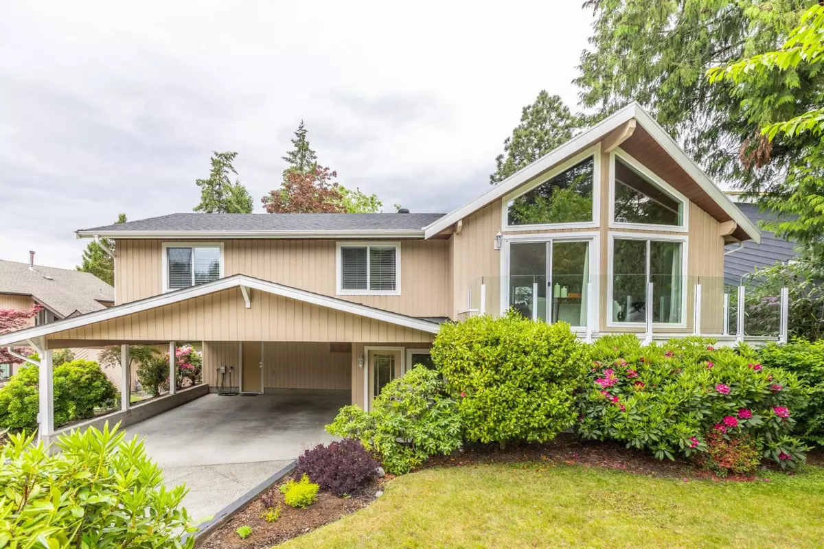 Family Room Photo of 11045 Southridge Road, Delta, BC
