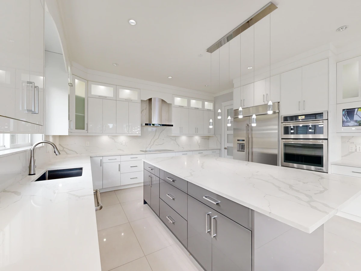 Family Room Photo of 17997 56a Avenue, Surrey, BC