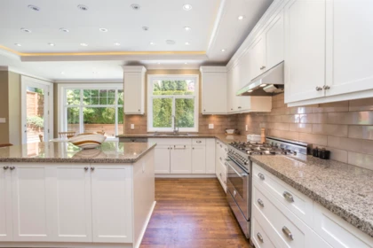 Breakfast Nook Photo of 6417 Pitt Street, West Vancouver, BC