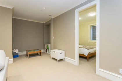 Office / Den Photo of 6417 Pitt Street, West Vancouver, BC