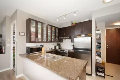 Hallway Photo of 401 4250 Dawson Street, Burnaby, BC