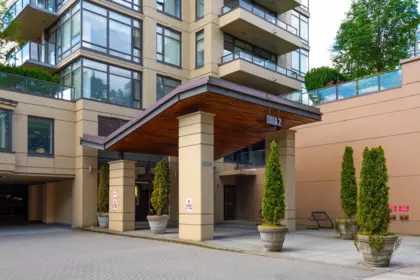 401 4250 Dawson Street, Burnaby, BC, Burnaby — Apartment/Condo for sale
