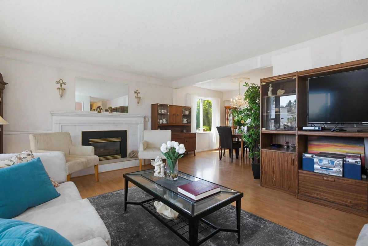 Dining Area Photo of 27039 28b Avenue, Langley, BC