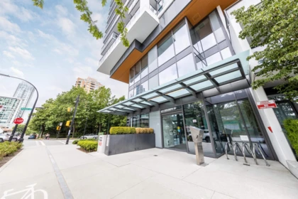 2602 4711 Hazel Street, Burnaby, BC, Burnaby — Apartment/Condo for sale