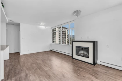 802 158 W 13th Street, North Vancouver, BC, North Vancouver — Apartment/Condo for sale