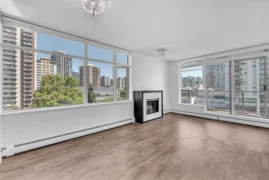 802 158 W 13th Street, North Vancouver, BC