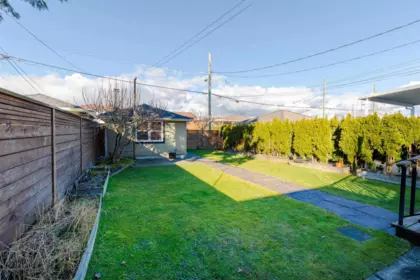 Backyard Photo of 2951 Venables Street, Vancouver, BC