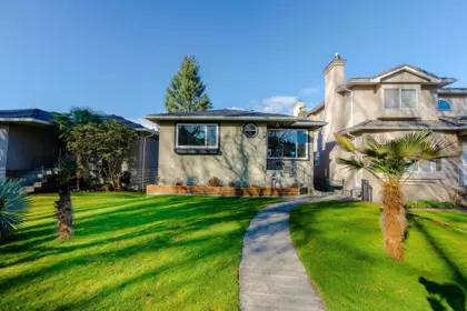 Garden / Landscaping Photo of 2951 Venables Street, Vancouver, BC