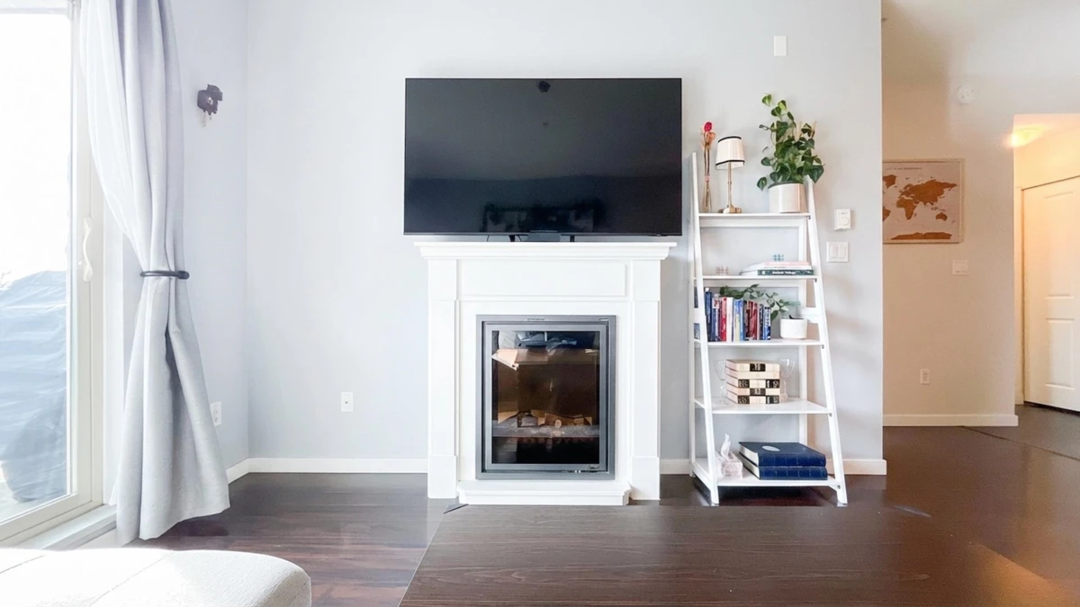 Family Room Photo of 308 22290 North Avenue, Maple Ridge, BC