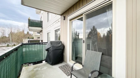Powder Room Photo of 308 22290 North Avenue, Maple Ridge, BC