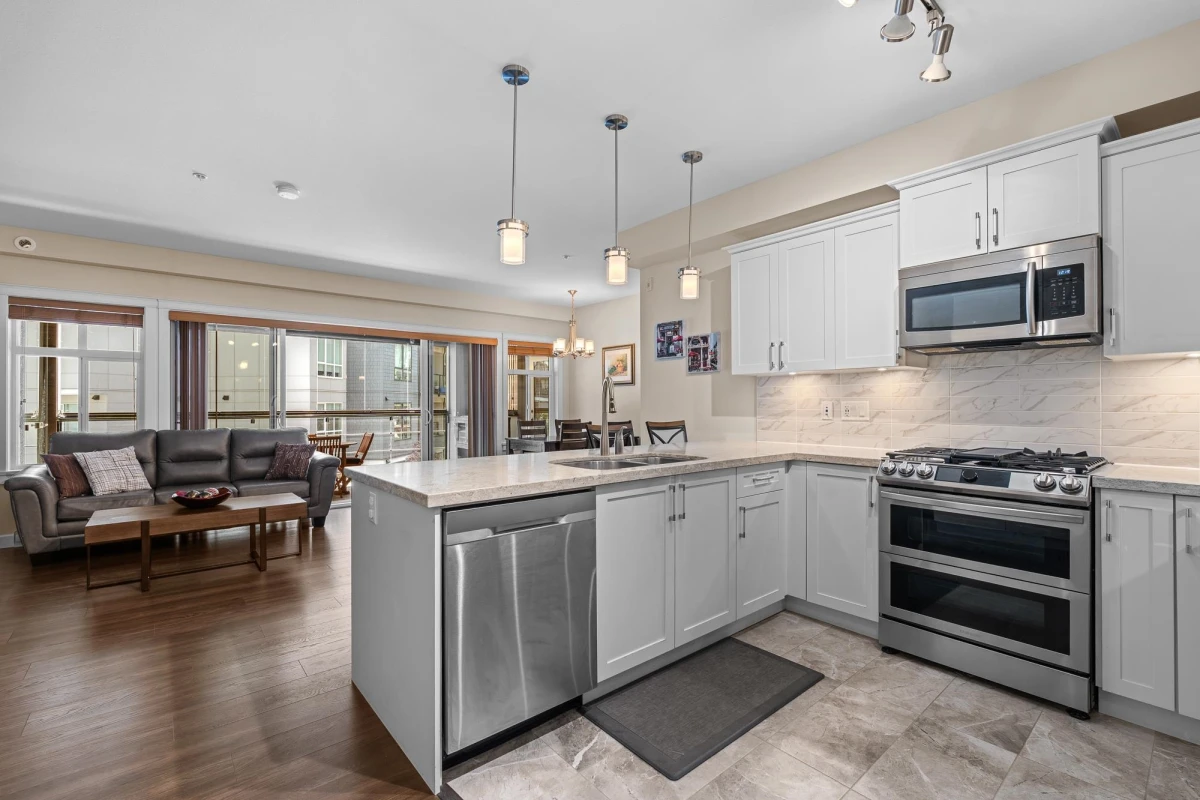 Dining Area Photo of 304 3535 146a Street, Surrey, BC