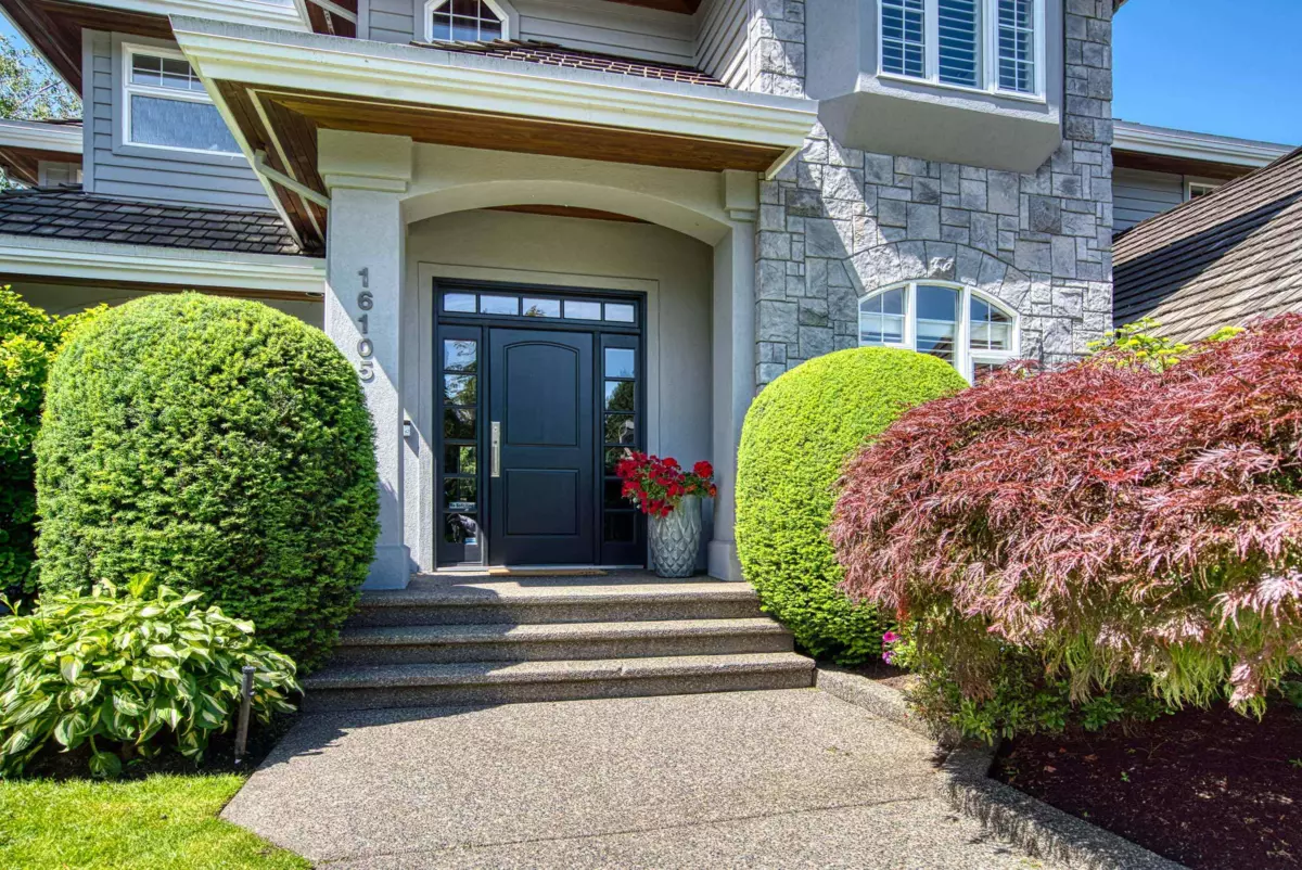 Family Room Photo of 16105 Morgan Creek Crescent, Surrey, BC