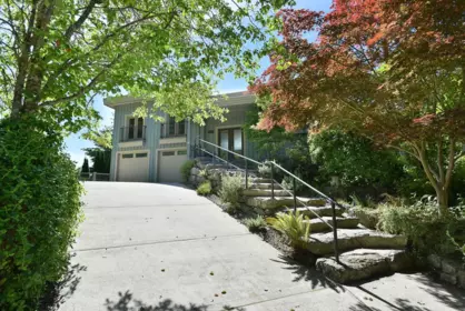 Hot Tub / Spa Photo of 12753 Gulfview Road, Madeira Park, BC