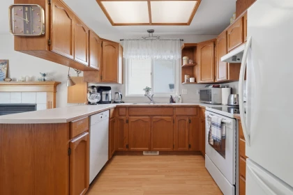 Breakfast Nook Photo of 27033 26a Avenue, Langley, BC