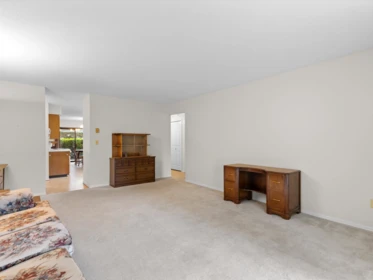 Kitchen Island Photo of 2 32718 Garibaldi Drive, Abbotsford, BC