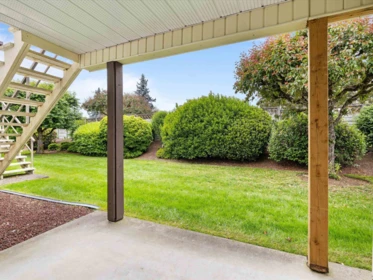 Kitchen Photo of 2 32718 Garibaldi Drive, Abbotsford, BC