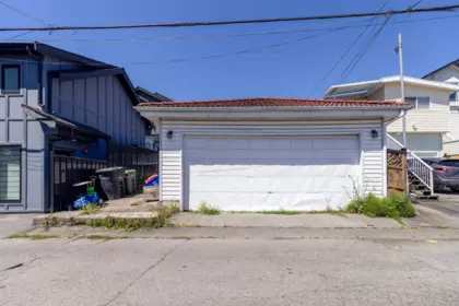 Front Yard Photo of 1266 E 63rd Avenue, Vancouver, BC