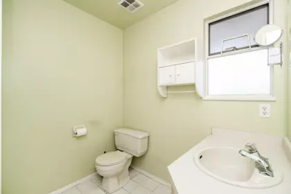Office / Den Photo of B 6984 Linden Avenue, Burnaby, BC