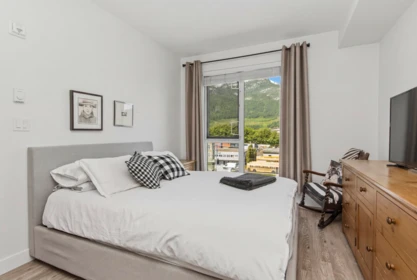 Bedroom 3 Photo of 505 37881 CLEVELAND AVENUE, Squamish BC V8B 0Z7
