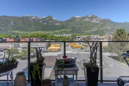 Breakfast Nook Photo of 505 37881 CLEVELAND AVENUE, Squamish BC V8B 0Z7