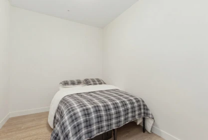 Primary Bedroom Photo of 505 37881 CLEVELAND AVENUE, Squamish BC V8B 0Z7